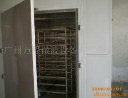 奇特的大箱子箱式是微波干燥設備